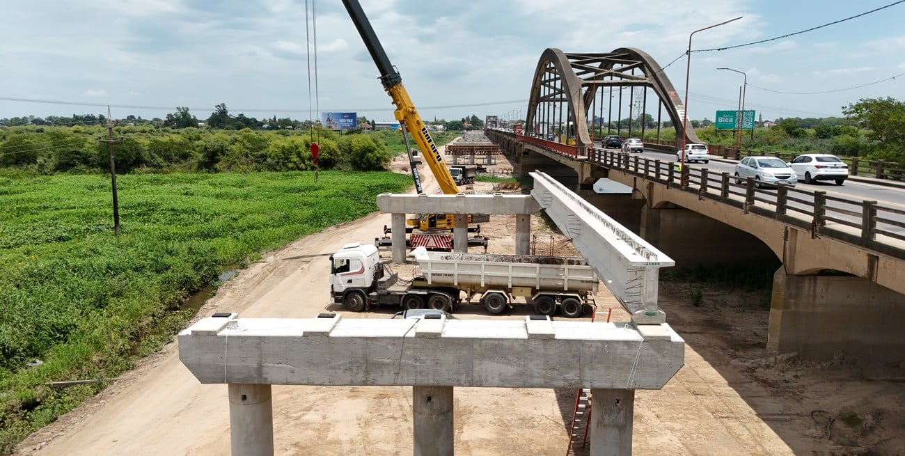 Nuevo puente Santa Fe–Santo Tomé: arrancó el montaje de las vigas de 30 metros