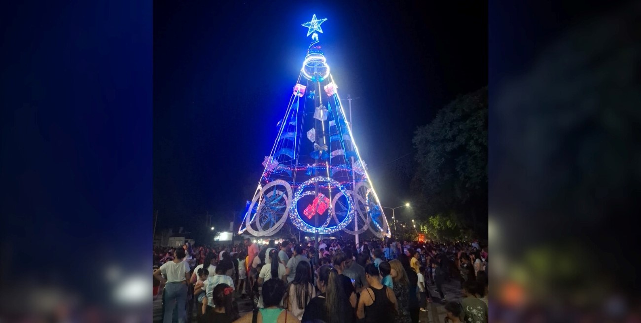 San Javier encendió su árbol navideño con gran acompañamiento