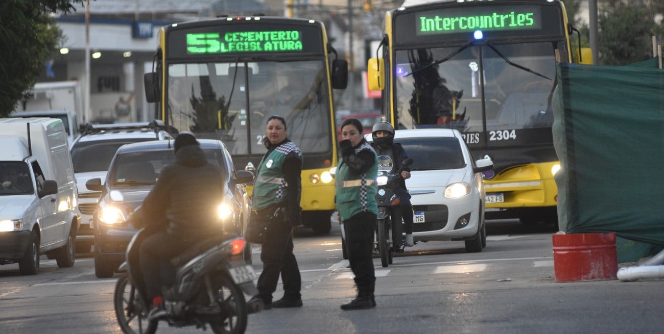 Anunciaron un paro de colectivos en todo el país este viernes