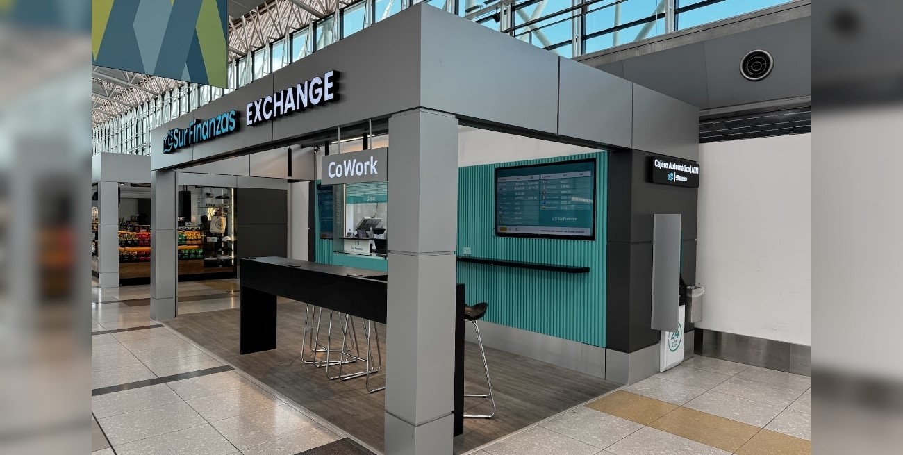 Cambios en Ezeiza: Sur Finanzas recortó su cartel en medio del escándalo judicial