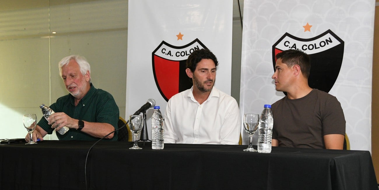 Medrán lo quiere: Colón "pelea" con Ferro por Federico Tévez