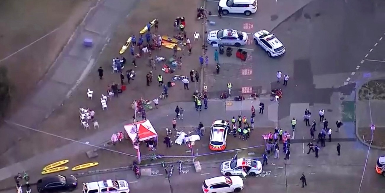 Un ataque armado en una celebración judía en Australia dejó al menos 16 muertos