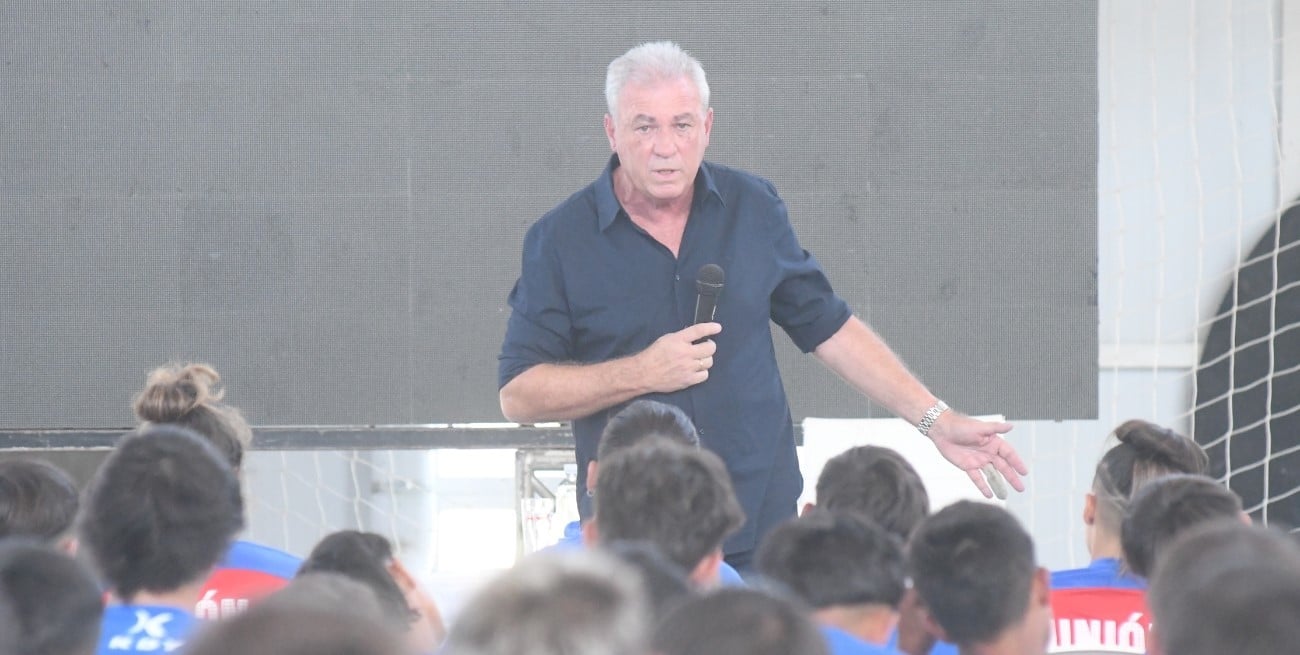 El Senado reconocerá a Nery Alberto Pumpido