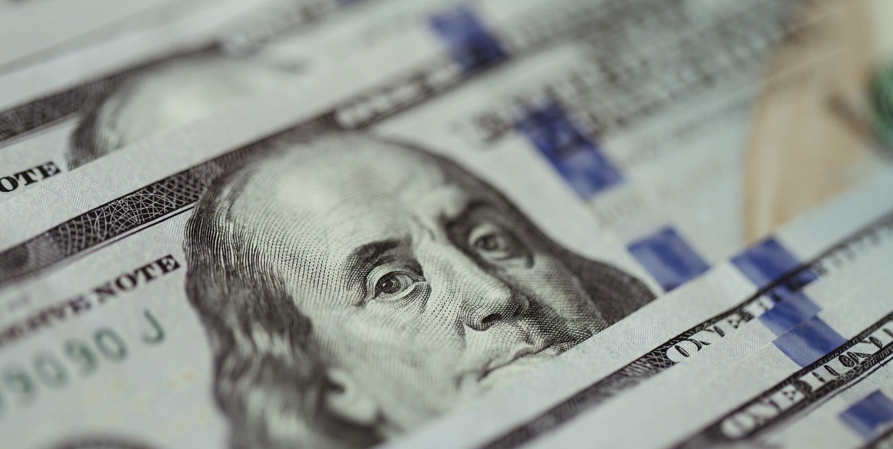 Así cerró el dólar en los bancos argentinos este martes 16 de diciembre