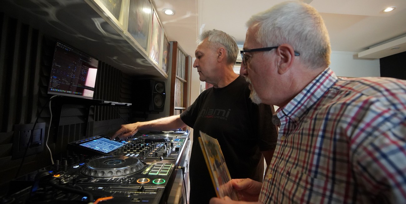 Vinilos, cassettes y boliches inolvidables: dos DJs que hicieron bailar a Santa Fe