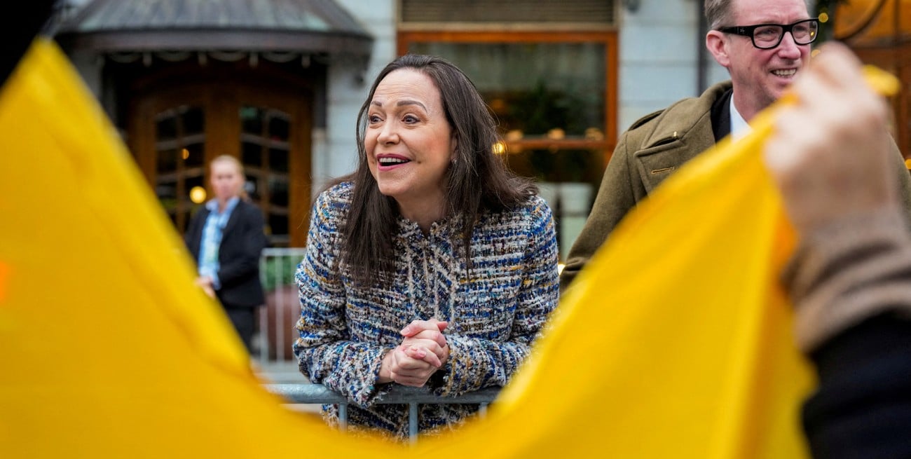 María Corina Machado sufrió una fractura vertebral al salir de Venezuela