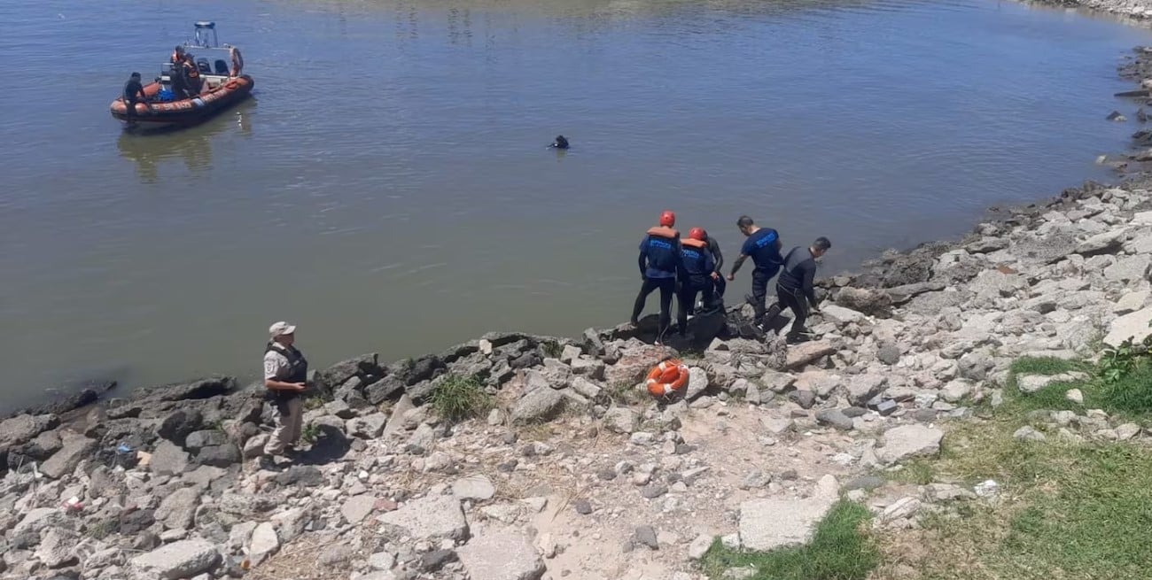 Hallaron el cuerpo de un hombre que se había metido al Río de la Plata