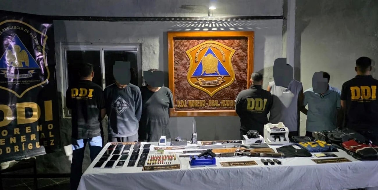 Desbaratan banda que se hacía pasar por policías y robó 80.000 dólares