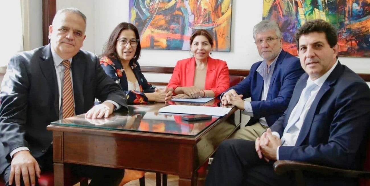 Una senadora de Tucumán se fue del bloque peronista y se sumó a  Convicción Federal