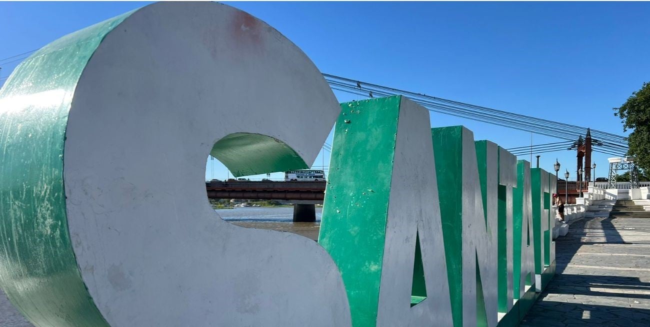 Otra vez vandalizaron las letras corpóreas de Santa Fe