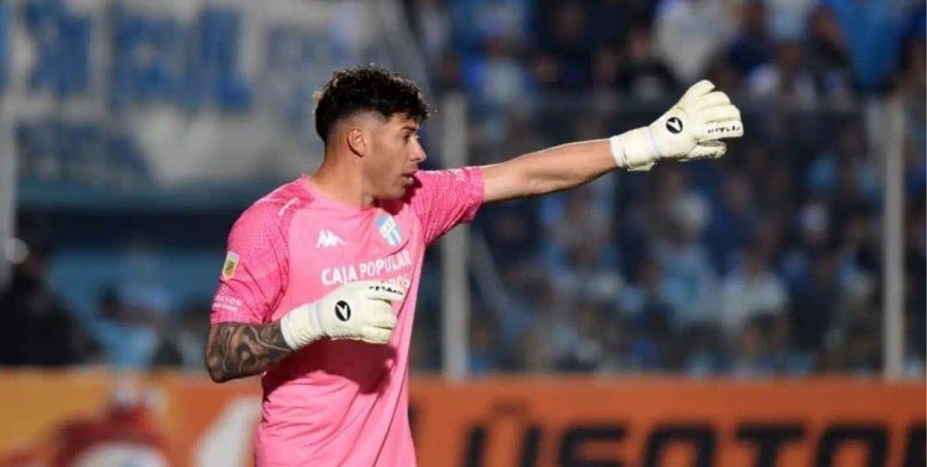 Unión preguntó condiciones por el arquero Matías Mansilla
