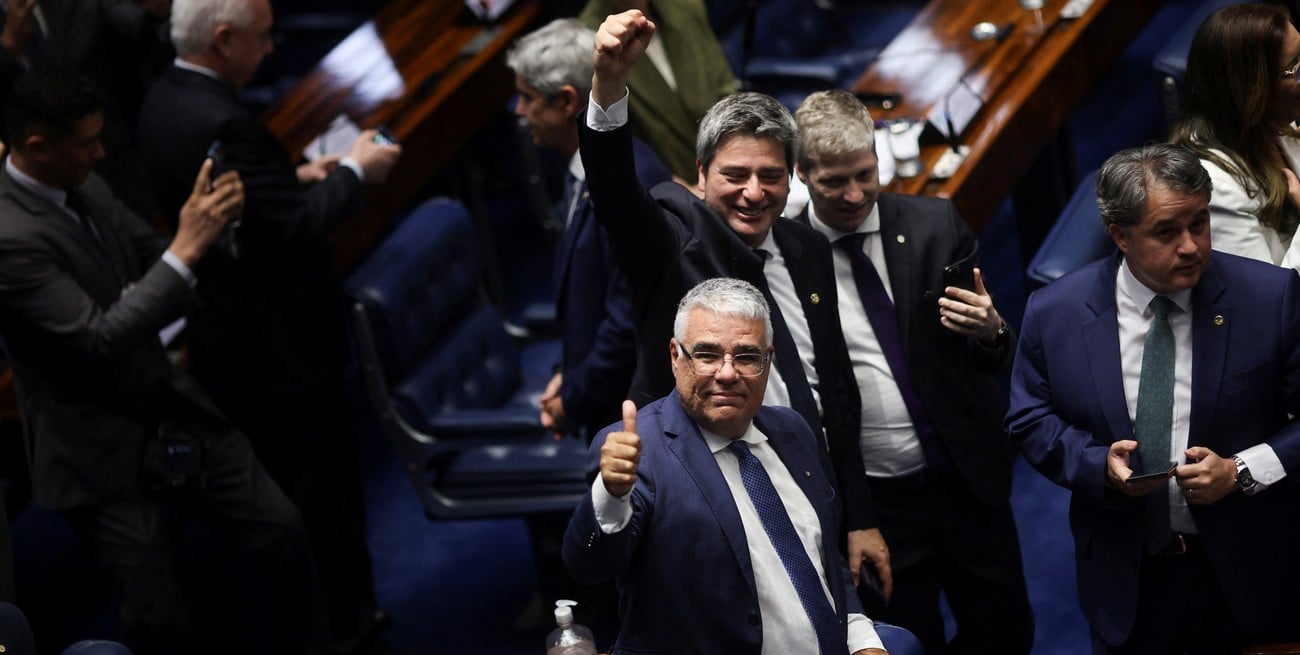 Brasil: el Senado aprobó la ley que podría reducir la condena de Bolsonaro