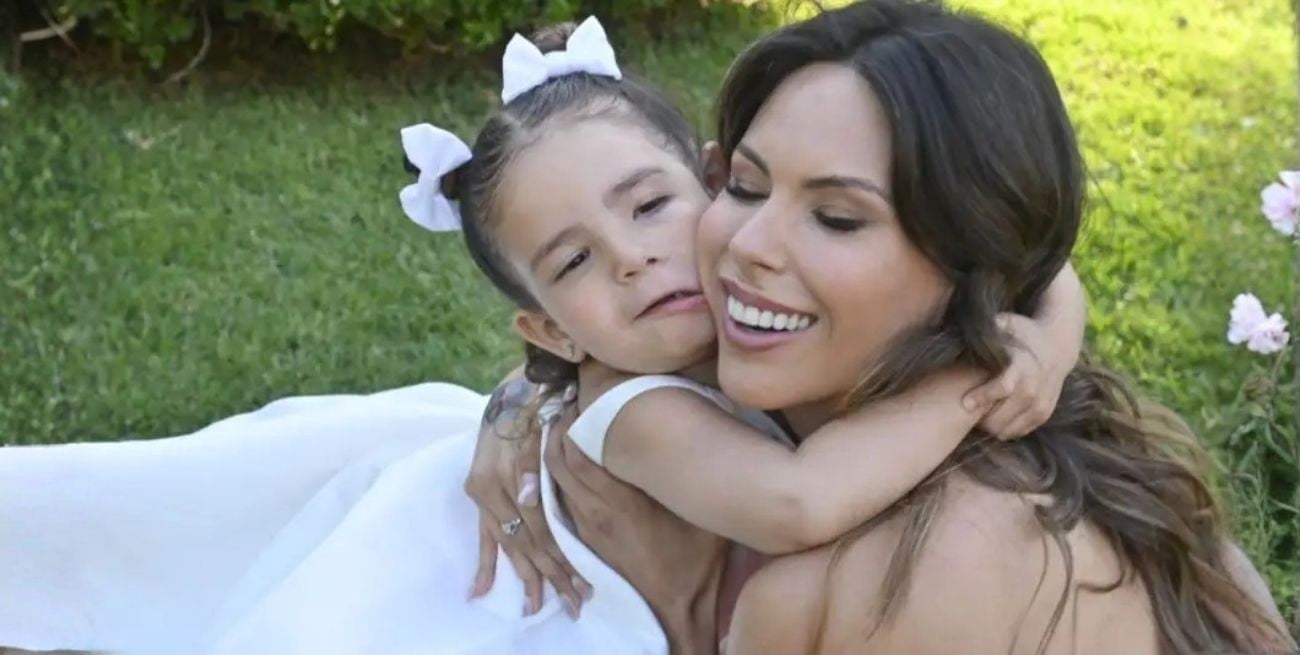 Barby Franco sorprendió con una muñeca réplica de su hija recién nacida 