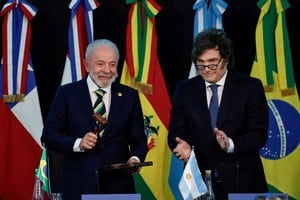 Milei enfrentará un escenario complejo en el Mercosur, con recelos de Lula hacia su política comercial exterior. Foto: REUTERS / Ricardo Stuckert.