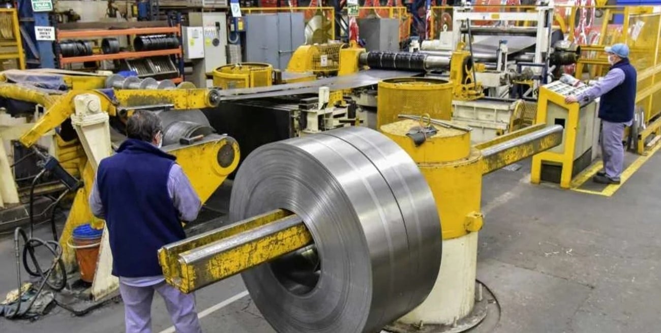 El año en el que se aceleró el achique inducido de la industria y el comercio 