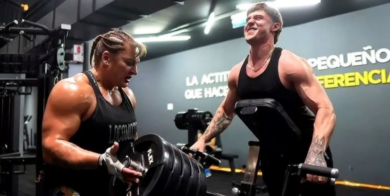 El emotivo homenaje a la Locomotora Oliveras en Párense de Manos III