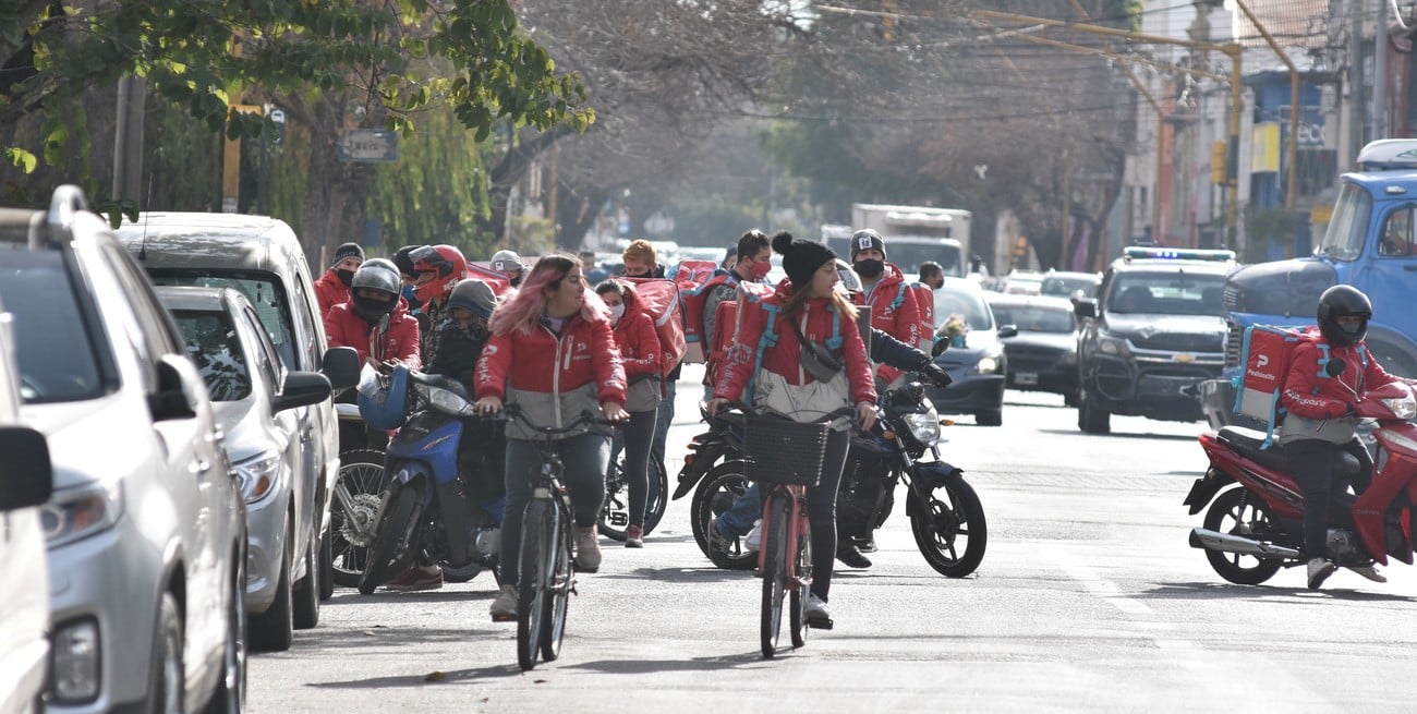 PedidosYa mudó su sede operativa del corazón de la Recoleta santafesina a barrio Roma para descomprimir un conflicto vecinal