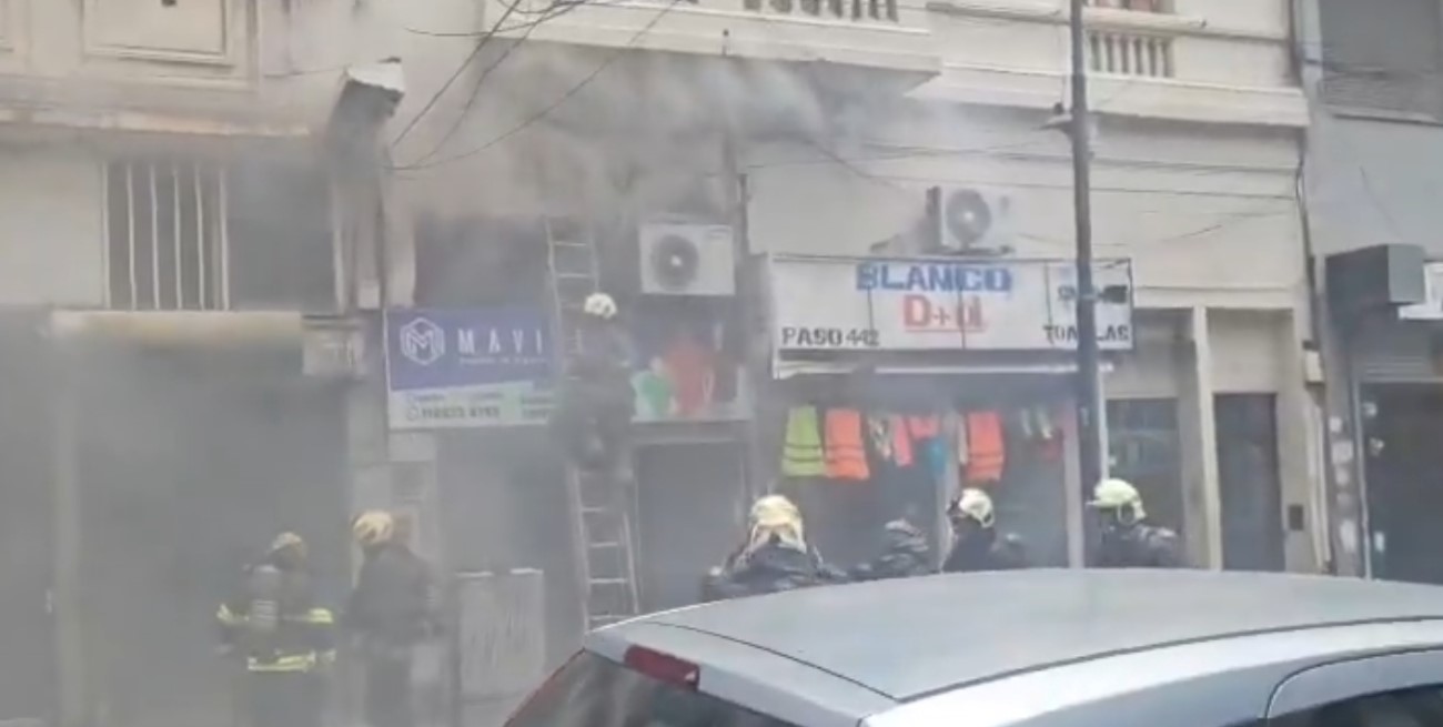 Incendio en un local de ropa en Once dejó 40 personas asistidas