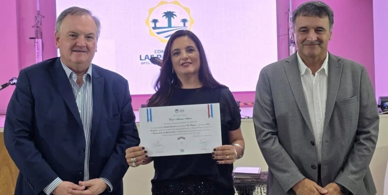 Michlig tomó juramento a la nueva presidenta comunal de Las Palmeras