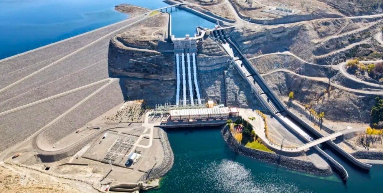 El Gobierno firmó contratos para la concesión de las represas hidroeléctricas del Comahue