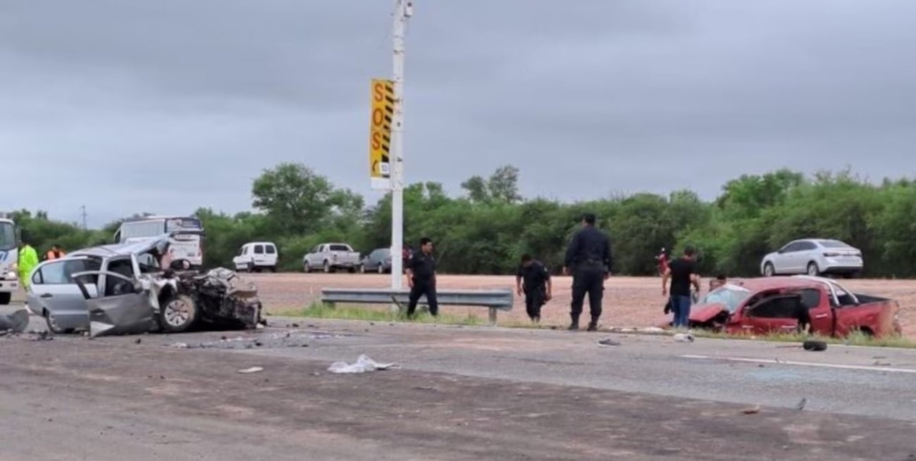 Choque fatal en Santiago del Estero: cinco personas murieron en la Ruta 9