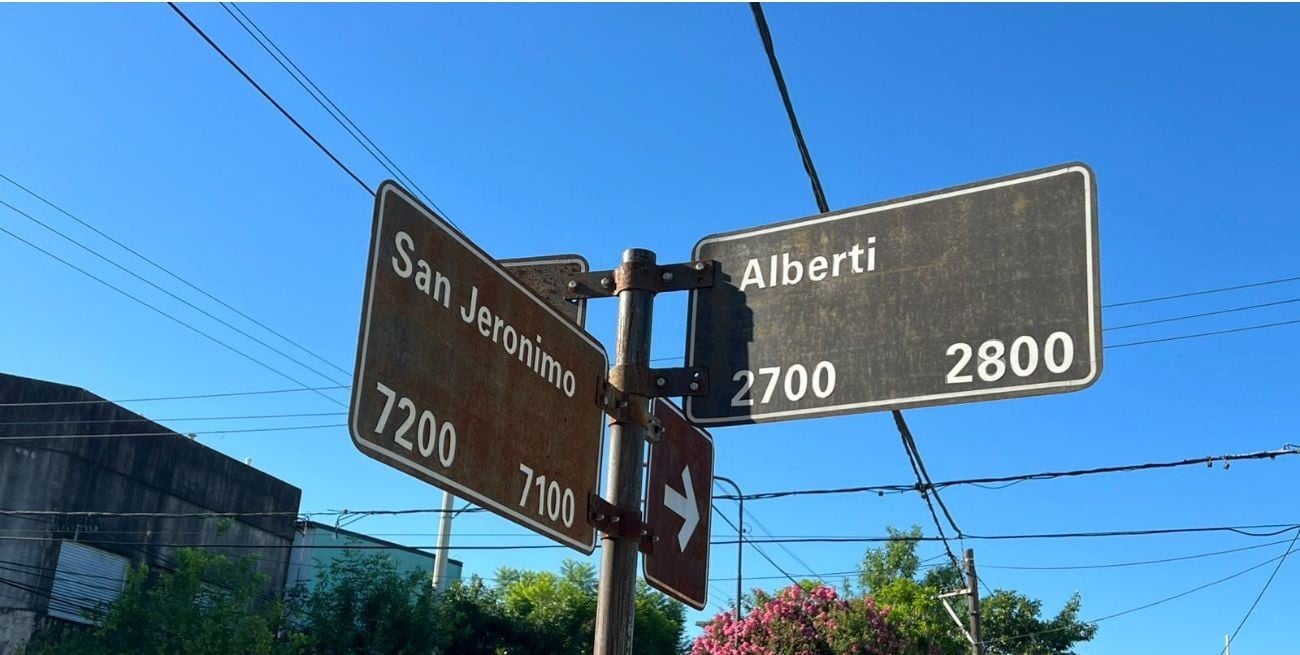 En barrio Belgrano: motochorro le robó el celular a una joven y la arrastró por la calle