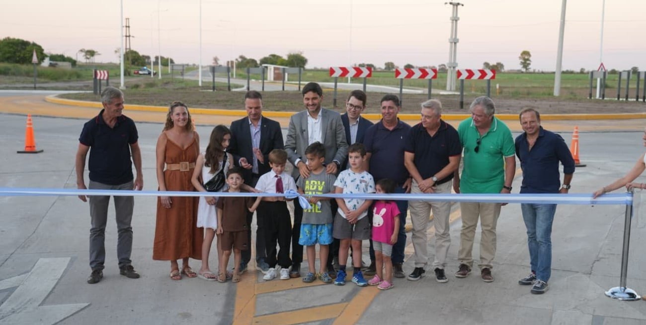 Habilitaron la rotonda en el cruce de las rutas provinciales Nº 70 y 68-S en Humboldt