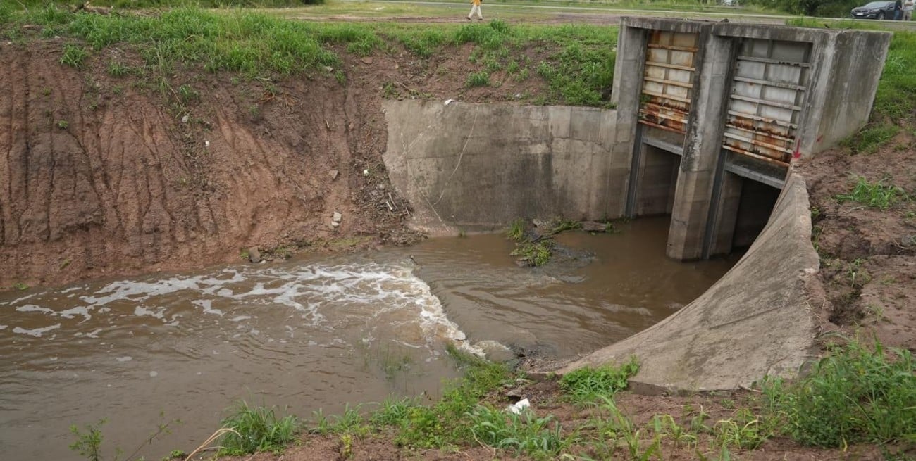 Obras históricas en canales mejoran el escurrimiento y protegen al norte del Gran Santa Fe