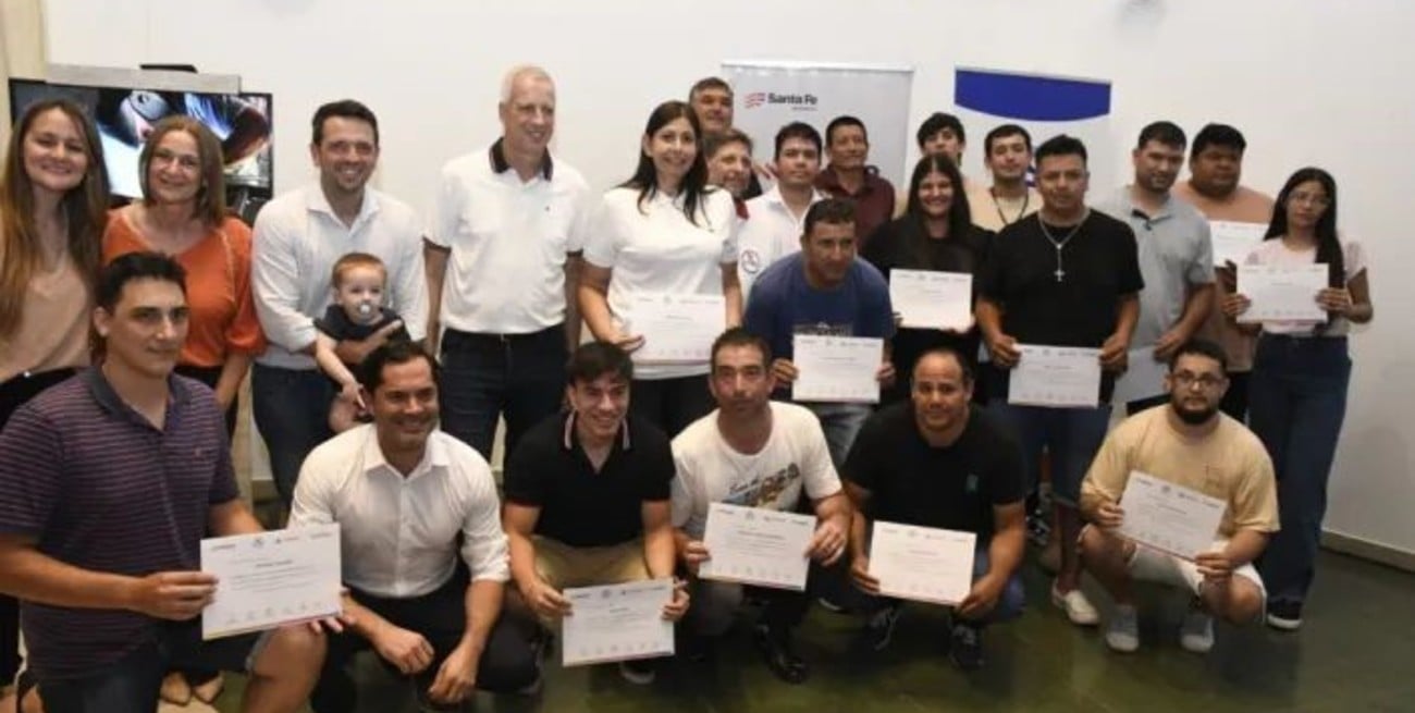 Entregaron certificados de capacitaciones laborales del programa Impulsa en Avellaneda