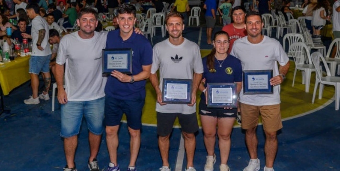 El Quillá distinguió a sus futbolistas en una noche inolvidable