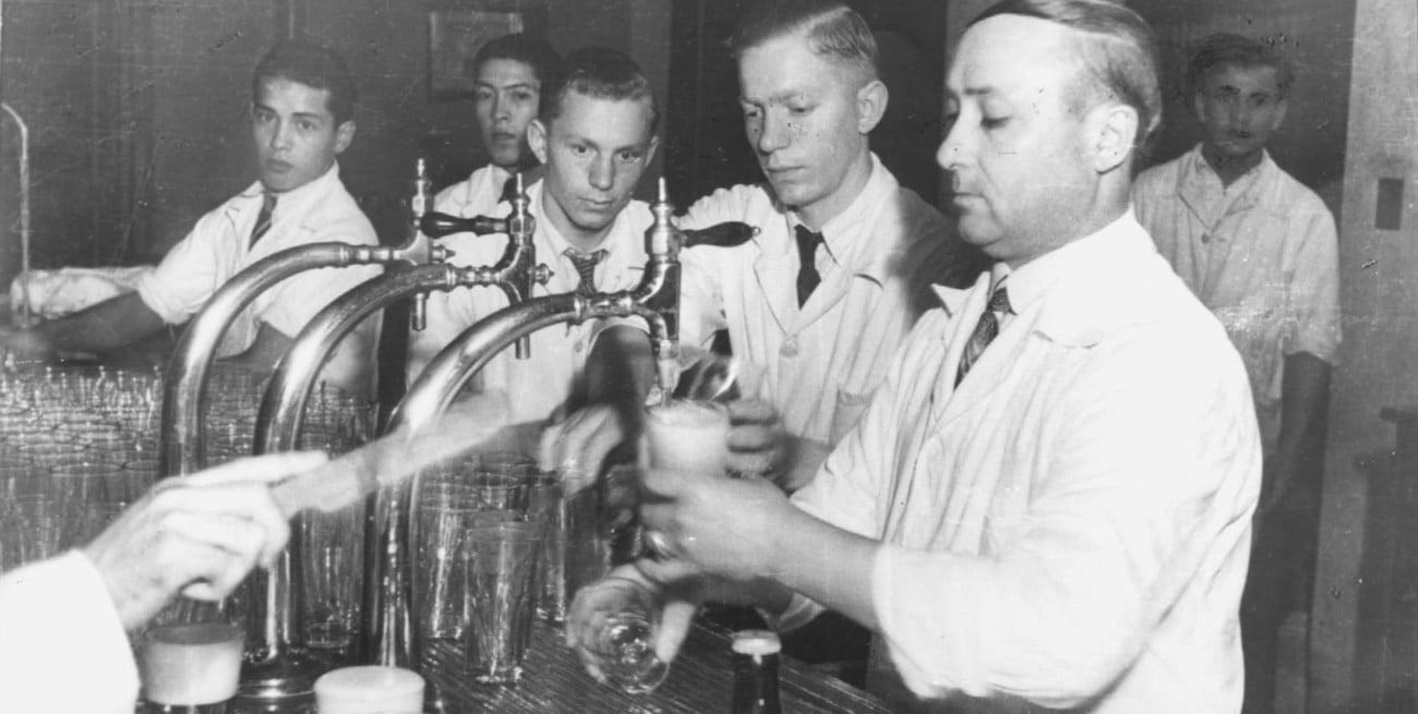 A casi 80 años de la inauguración del mítico bar Baviera en la costanera 