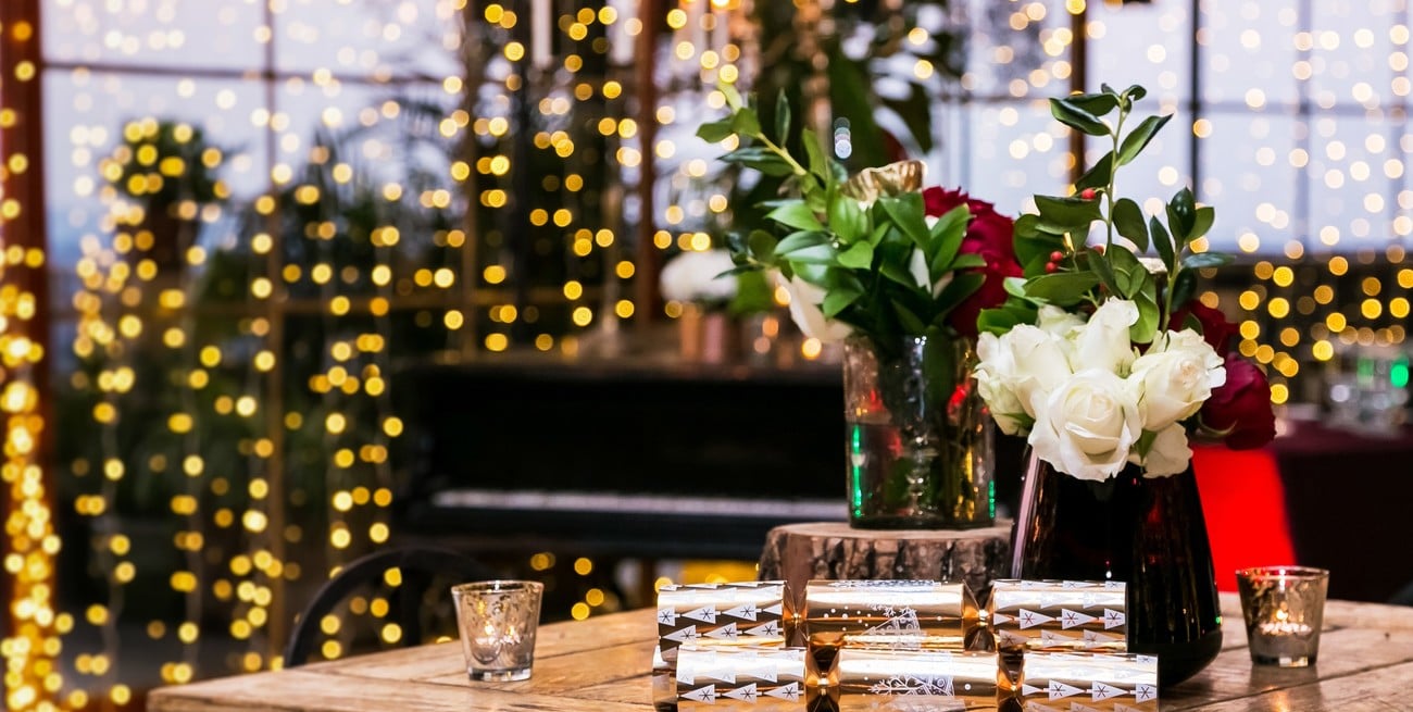 Cómo decorar la mesa de las fiestas con estilo y sin gastar de más