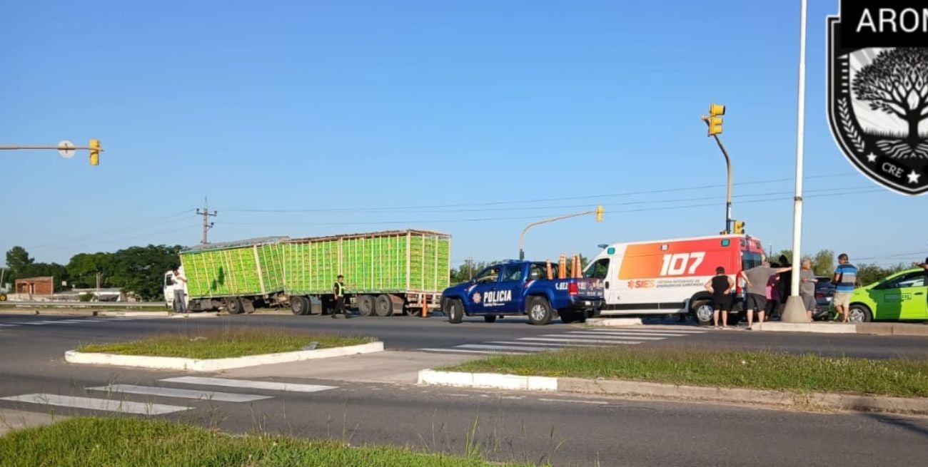 Hubo complicaciones en la ruta 1 por el choque entre un camión y  un auto
