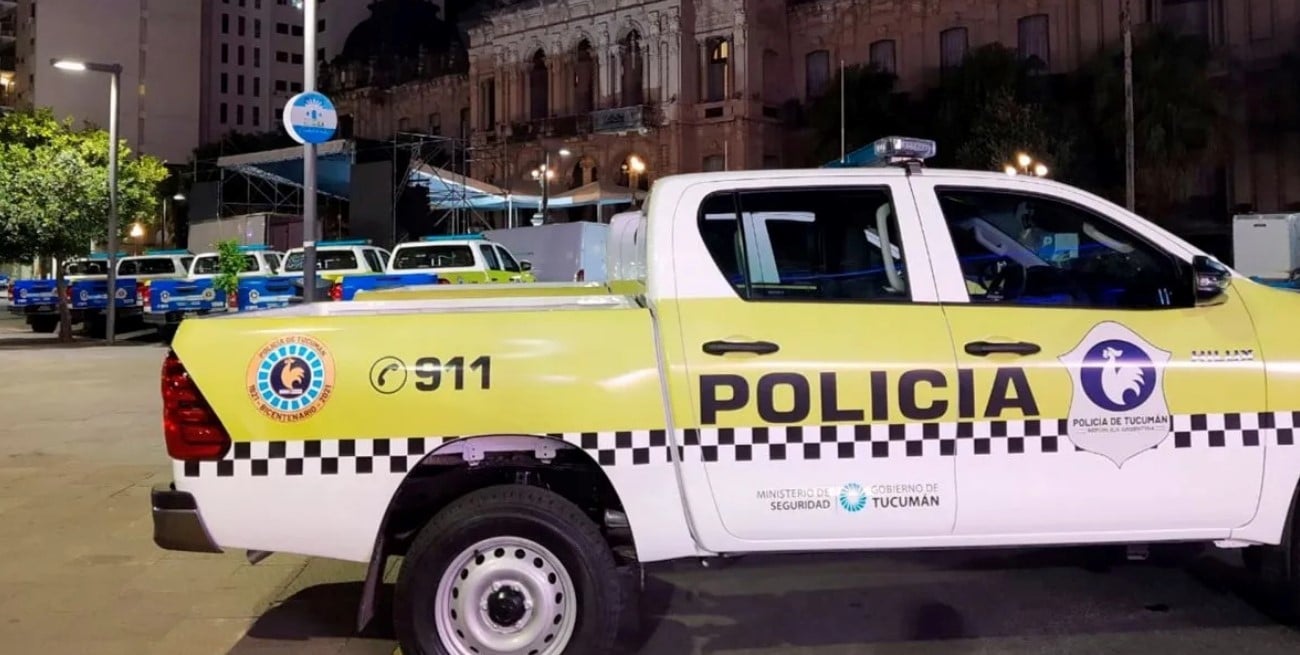 Se hizo pasar por pasajero, ahorcó a un taxista y le robó el auto en Tucumán