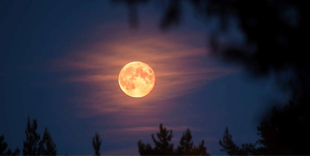 Cuándo es la primera Luna llena de 2026 y qué fenómenos trae el año