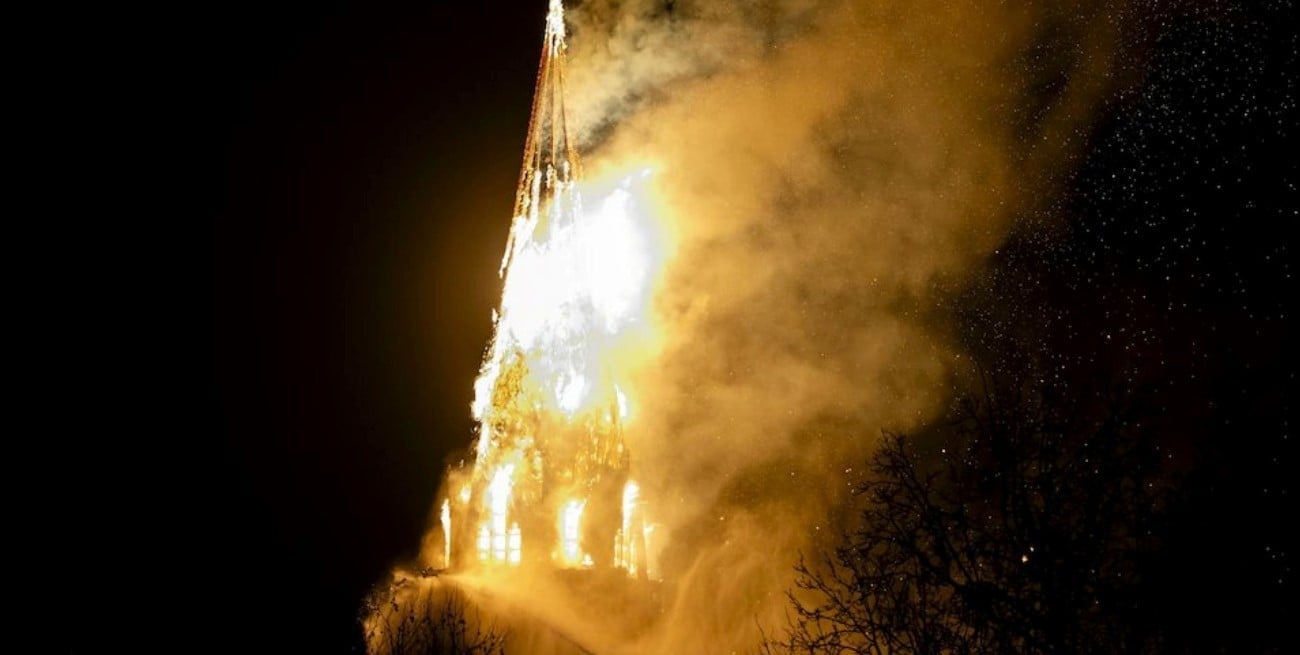 Un incendio destruyó una emblemática iglesia de Ámsterdam