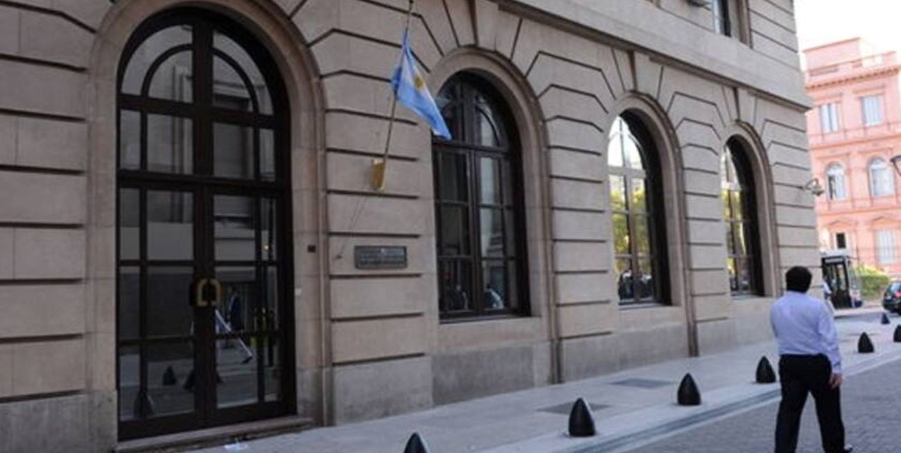 El Gobierno redefinió el sistema de inteligencia: más poder para la SIDE y cambios clave en contrainteligencia