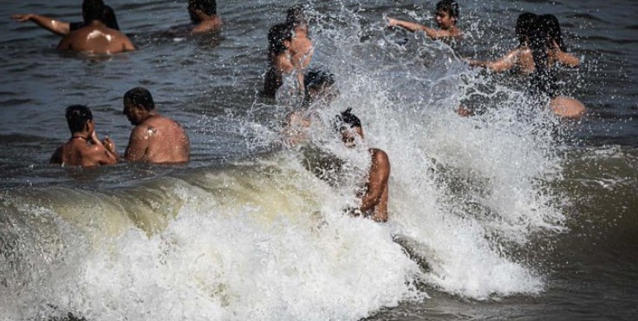Mar del Plata: la temperatura del agua del mar superó el récord
