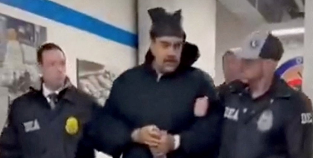 Maduro, esposado en Nueva York: el video que confirma su detención en EE.UU.