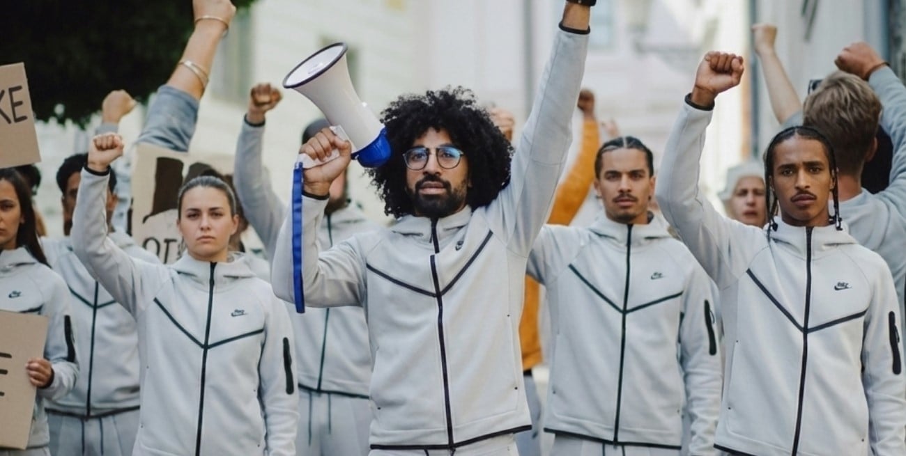El “Nike Tech” de Maduro se volvió furor: se dispararon búsquedas y se agotó online