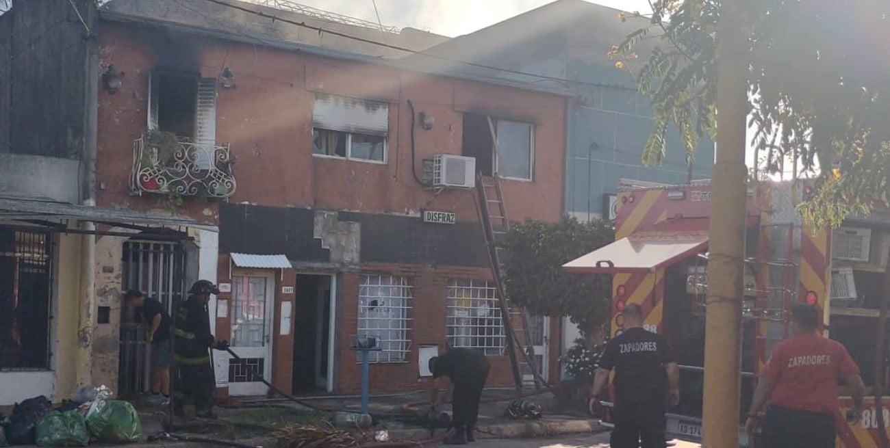 Incendio en una vivienda de Padre Genésio al 1900: dos personas hospitalizadas