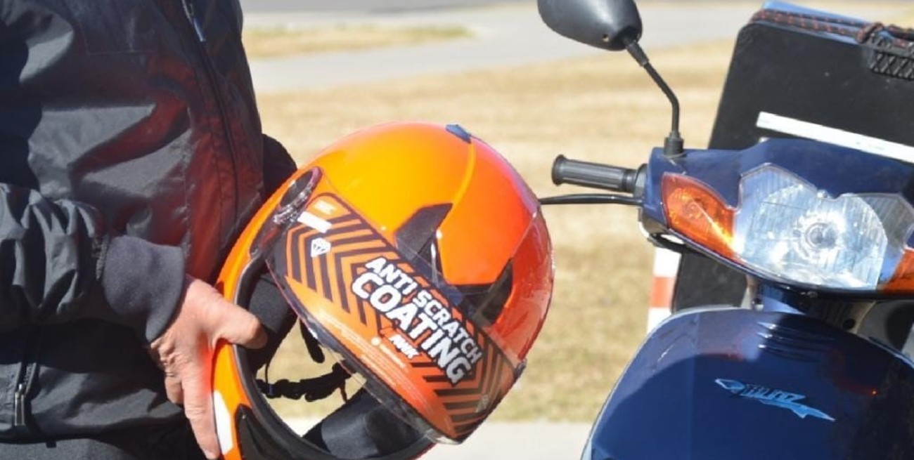 El 50 % de los infractores con motos retenidas accedió al canje de multa por casco en diciembre