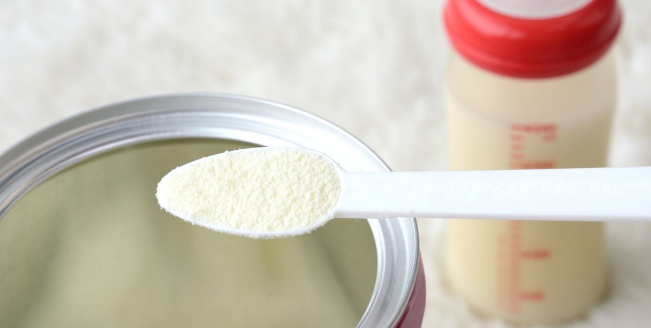 Retiran del mercado una leche de fórmula para bebés en Santa Fe: qué pasó y qué productos están afectados 
