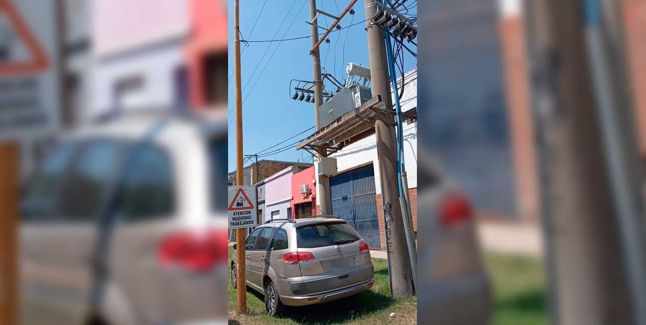 Estacioná donde quieras: la EPE no puede arreglar un desperfecto por un auto debajo de un transformador