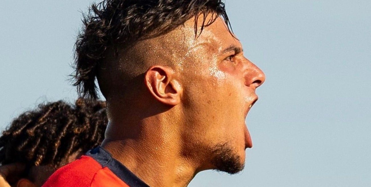 El “9” que estuvo en la pensión y vuelve a Colón como goleador