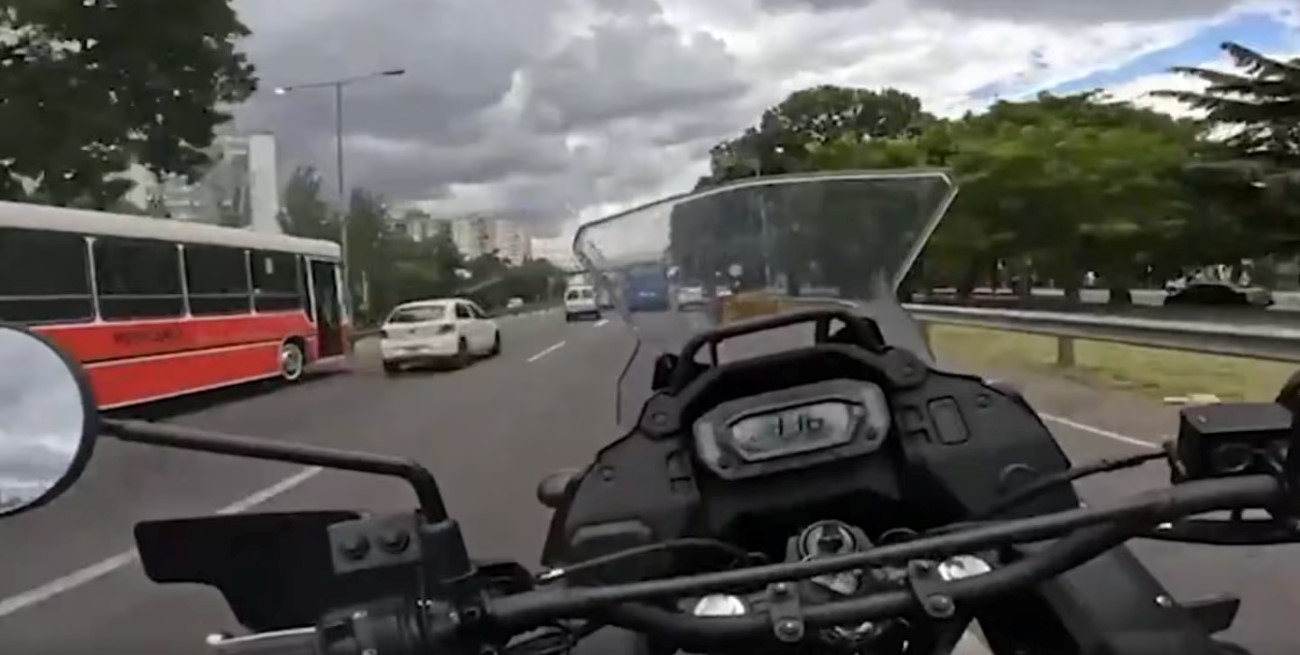 Persecución policial en la General Paz por una camioneta robada: dos detenidos