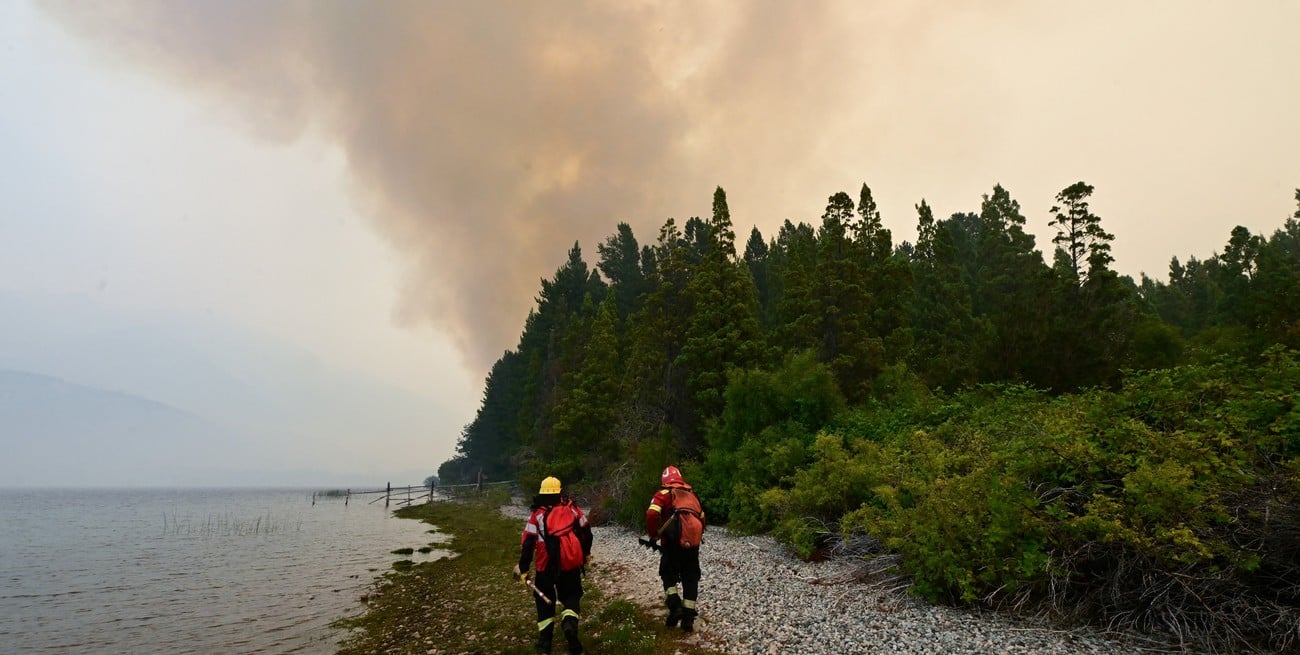 El Gobierno nacional refuerza el operativo en Chubut y advierte: “Los incendios son delitos”