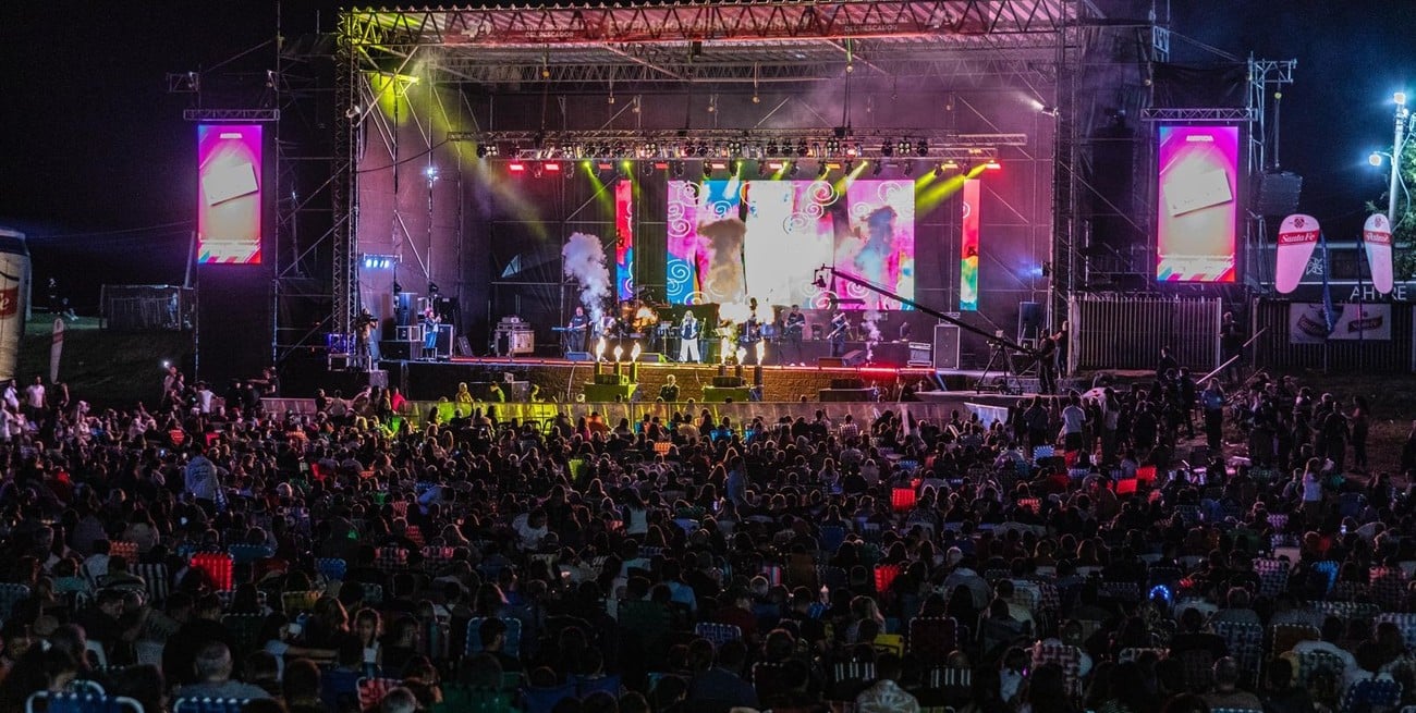 Festival del Pescador: Pullaro destacó el crecimiento del turismo y la identidad santafesina
