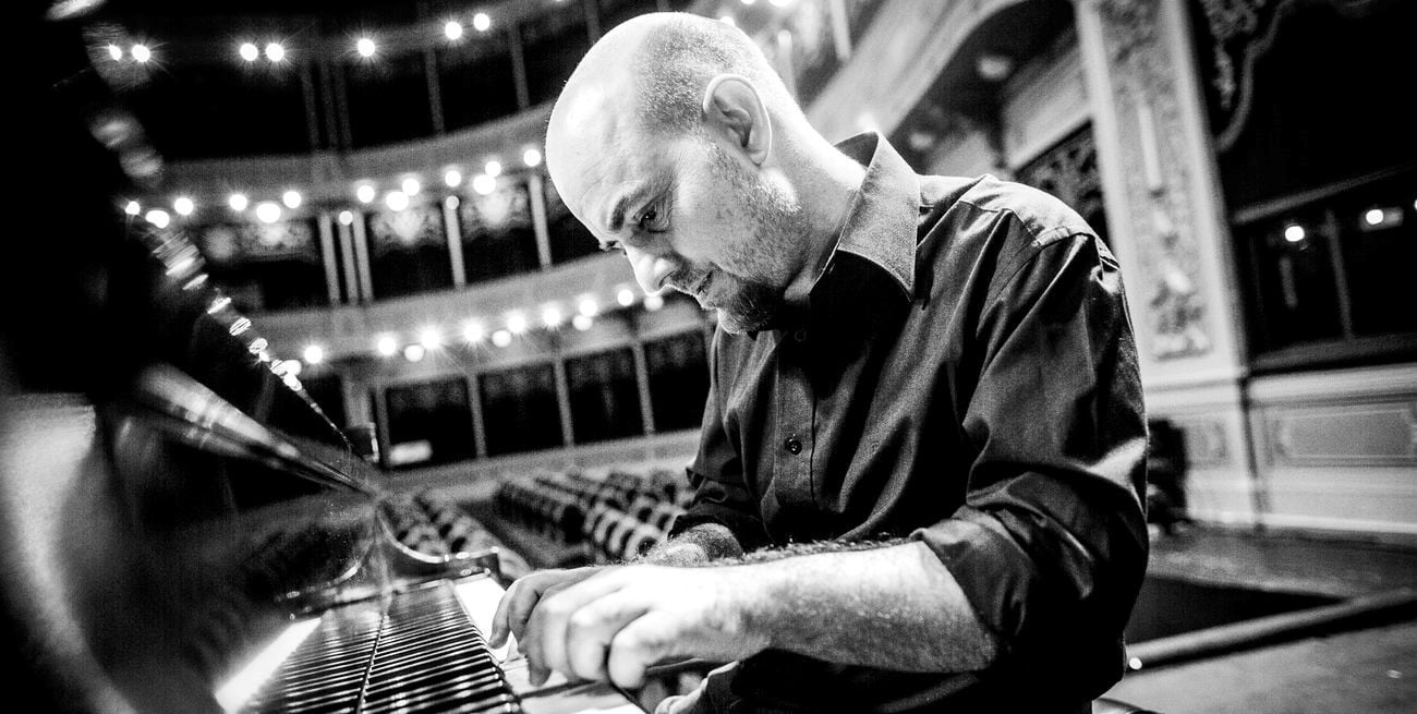 Eduardo Elia: un pianista que encuentra sentido en lo imprevisto

