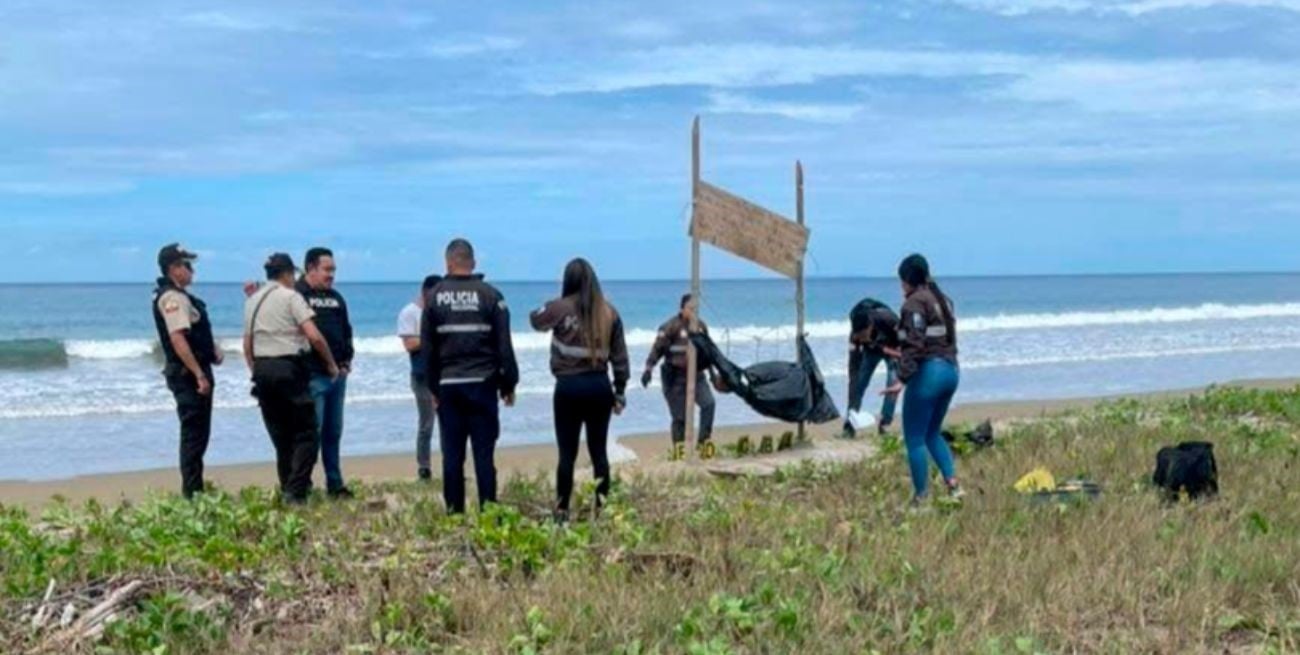 Macabro hallazgo en Ecuador: dejaron cinco cabezas humanas colgadas en una playa con un mensaje intimidatorio